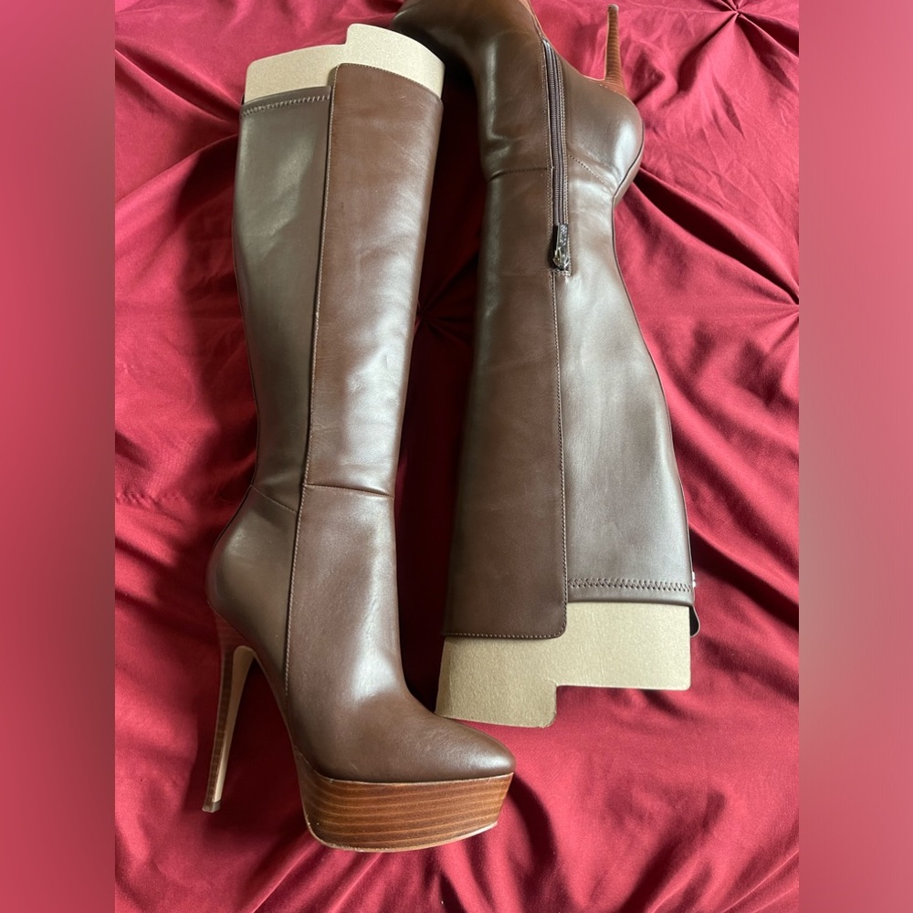 Chocolate brown boot!!!